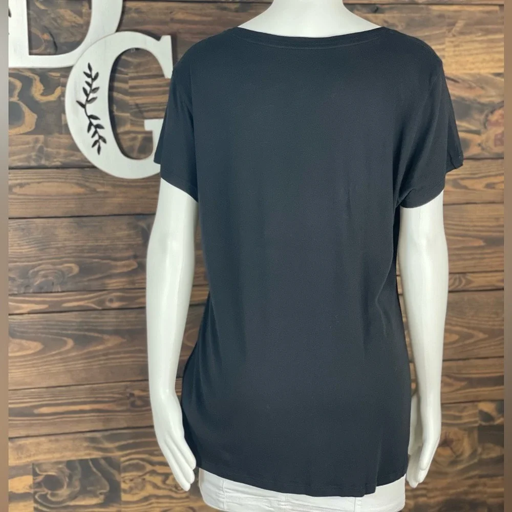 Calvin Klein Jeans | Shiny Graphic Logo‎ Short Sleeve V-Neckline Vneck Tee - Picture 2 of 7
